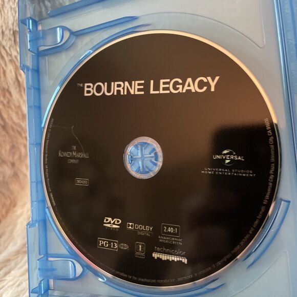 The Bourne Legacy (Blu-ray, DVD) Jeremy Renner Rachel Weisz Edward Norton - Picture 6 of 15